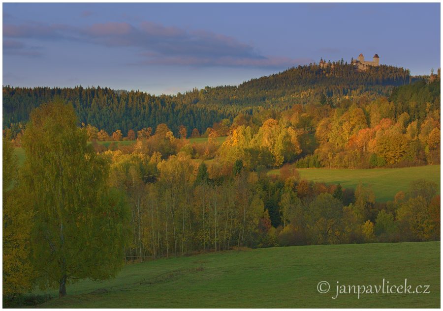 Hrad  Kašperk  od  jihozápadu