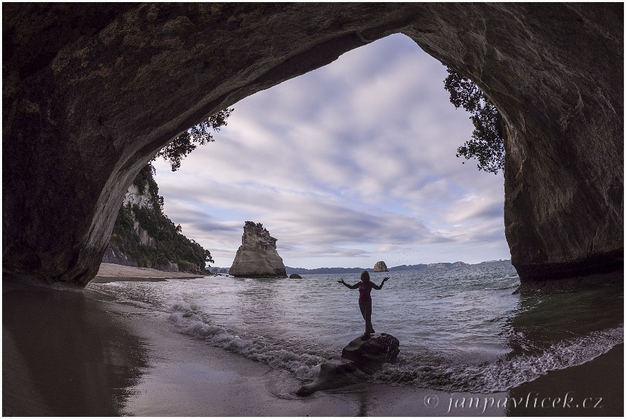 Jeskyně Cathedral Cove / Te Whanganui-A-Hei