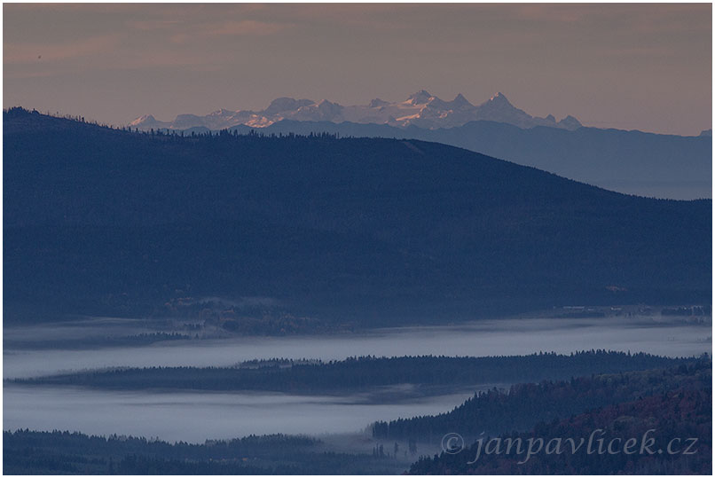 Masiv  Dachsteinu  z Boubína, Šumava