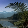 Jezero Matheson, na horizontu vpravo Aoraki/Mt.Cook (3 724m) a... | fotografie